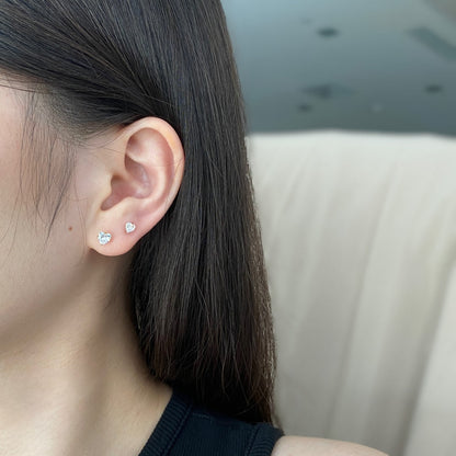 [Amore]Sparkling Heart Shaped Simple Earrings