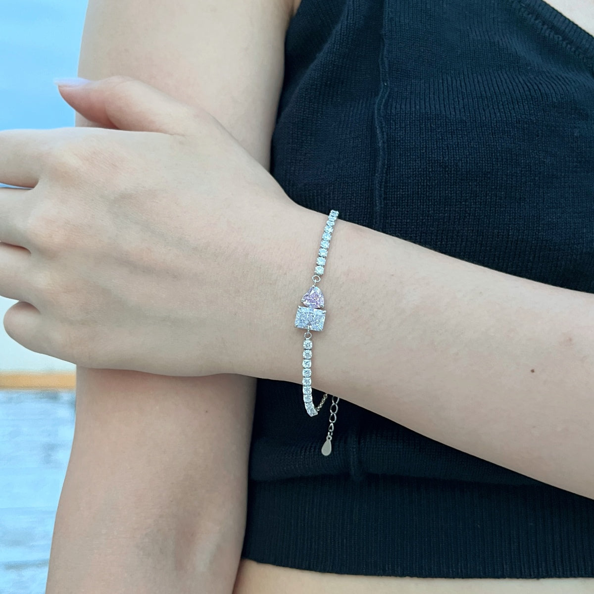 [Amore]Dazzling Unique Multi Shape Lover Bracelet