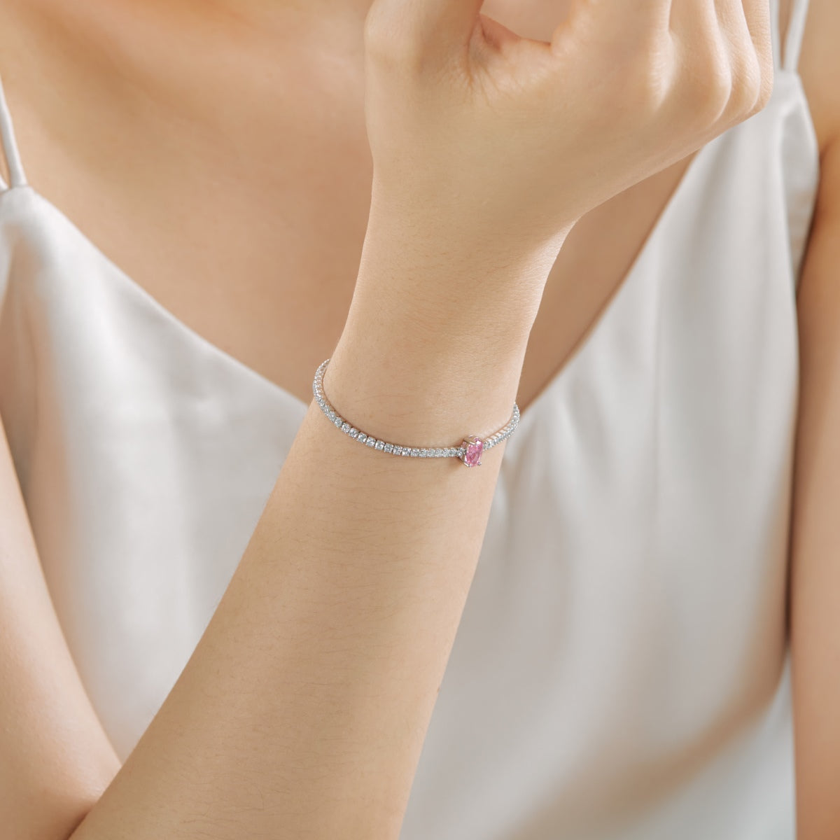 [Amore]0.75 Carat Exquisite Oval Cut Daily Bracelet