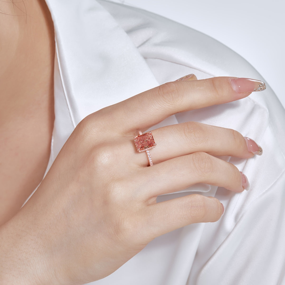 [Amore]4.0 Carat Luxurious Engagement Ring