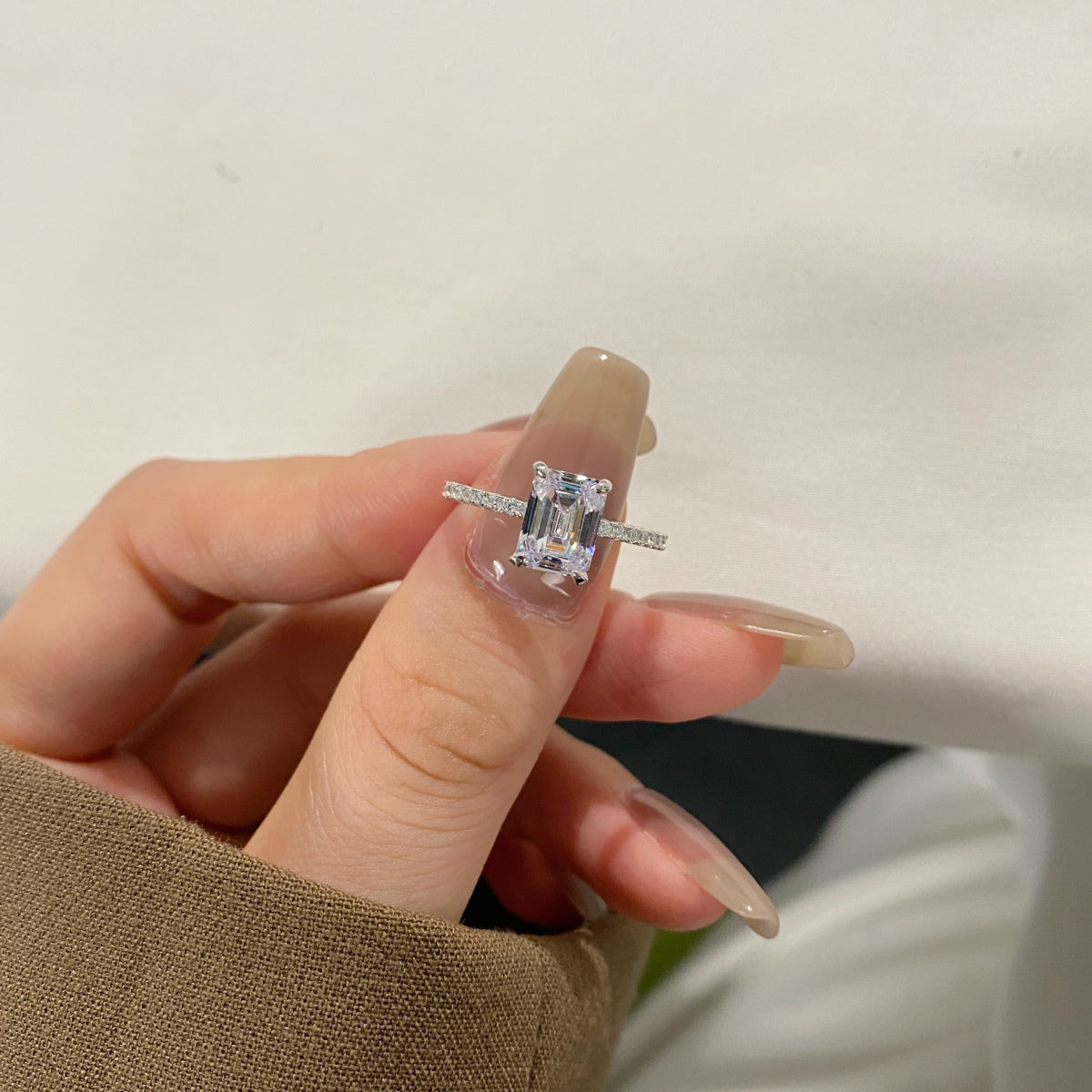 [Amore]2.0 Carat Scintillating Ornate Radiant Cut Party Ring