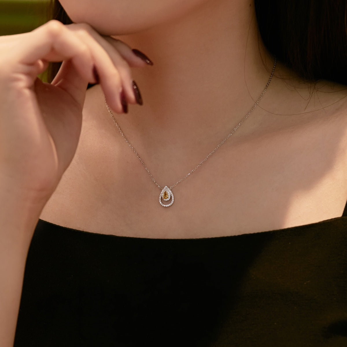 [Amore]Sparkling Pear Cut Necklace