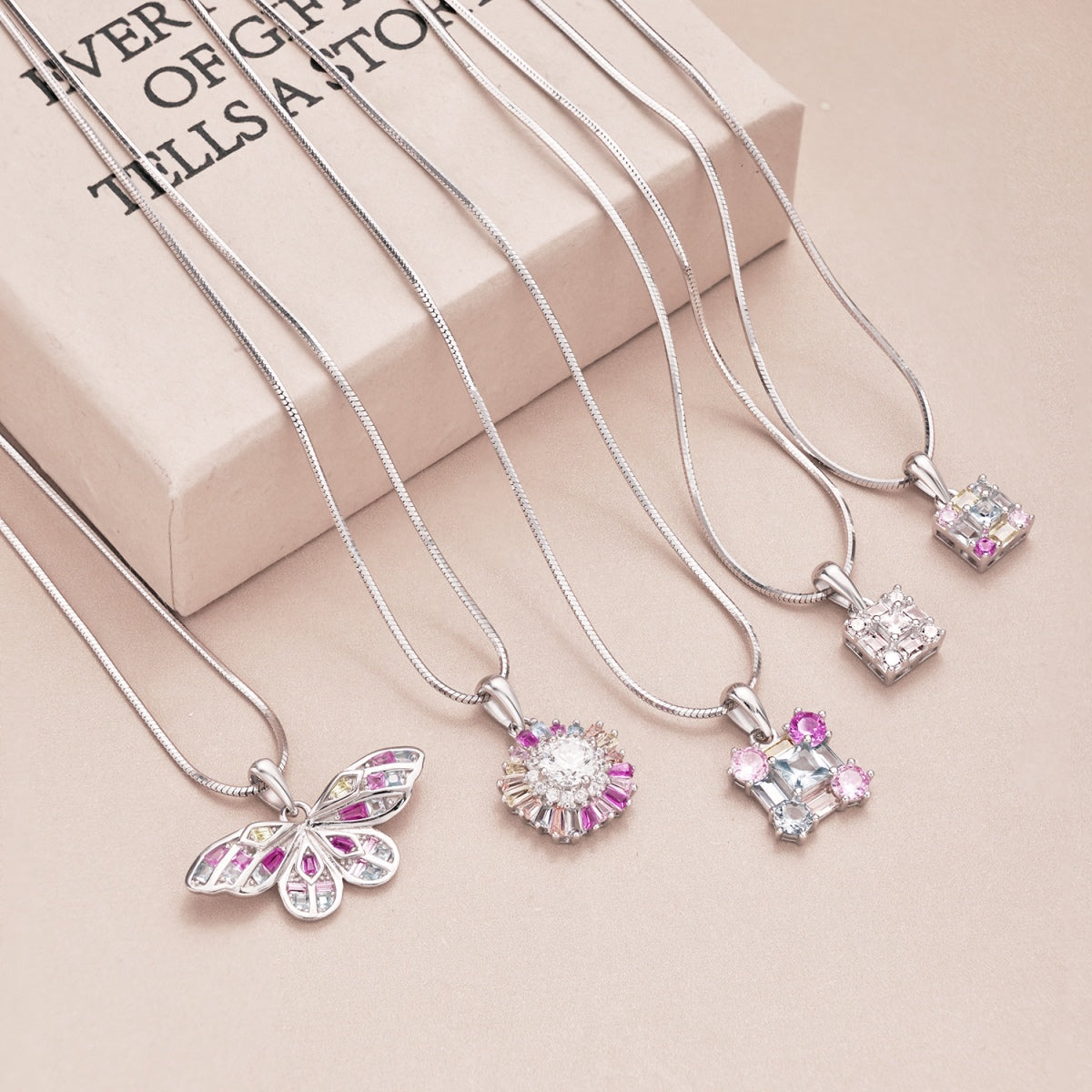 [Amore]Charming Flower Colorful Necklace
