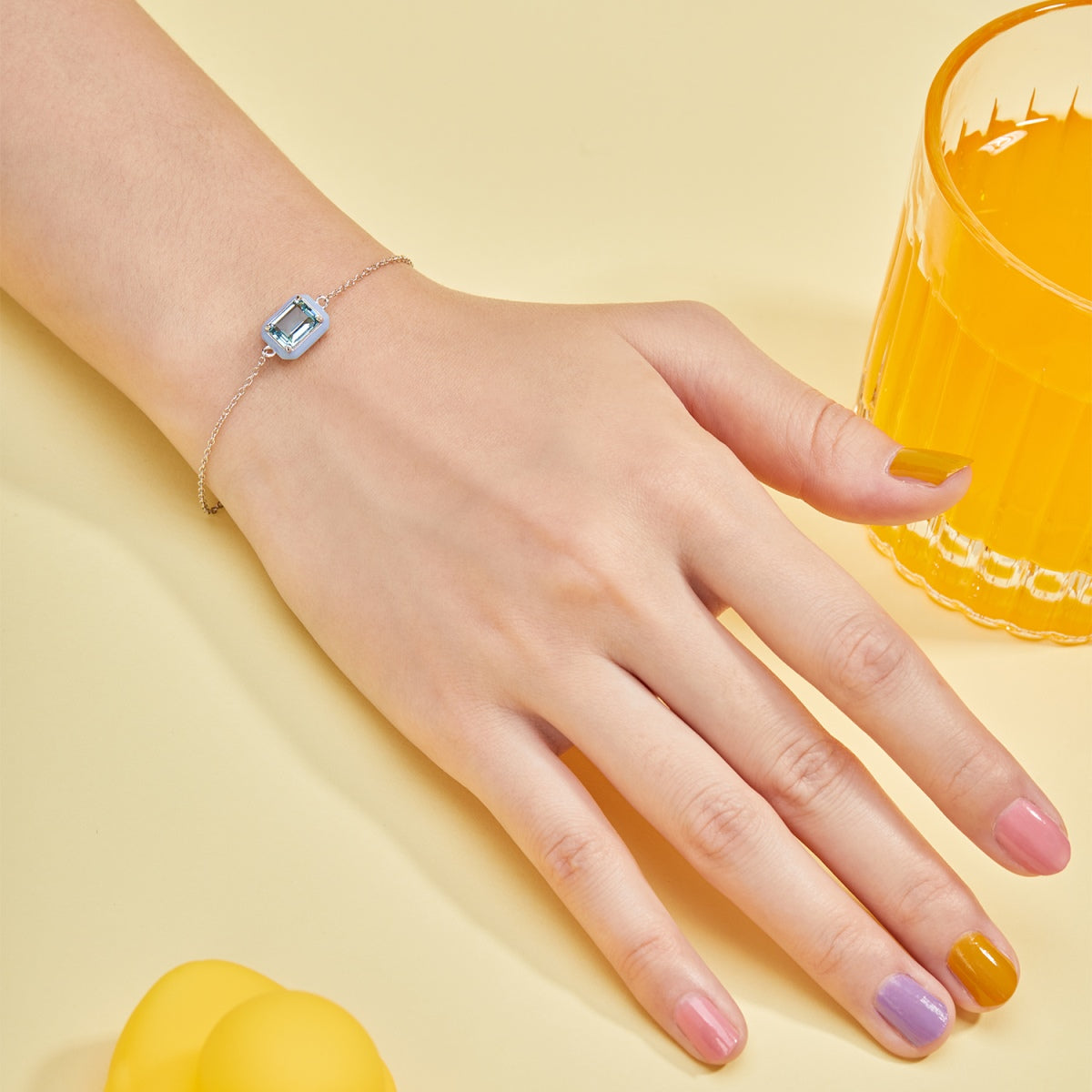 [Amore]2.0 Carat Sparkling Colorful Emerald Cut Daily Bracelet