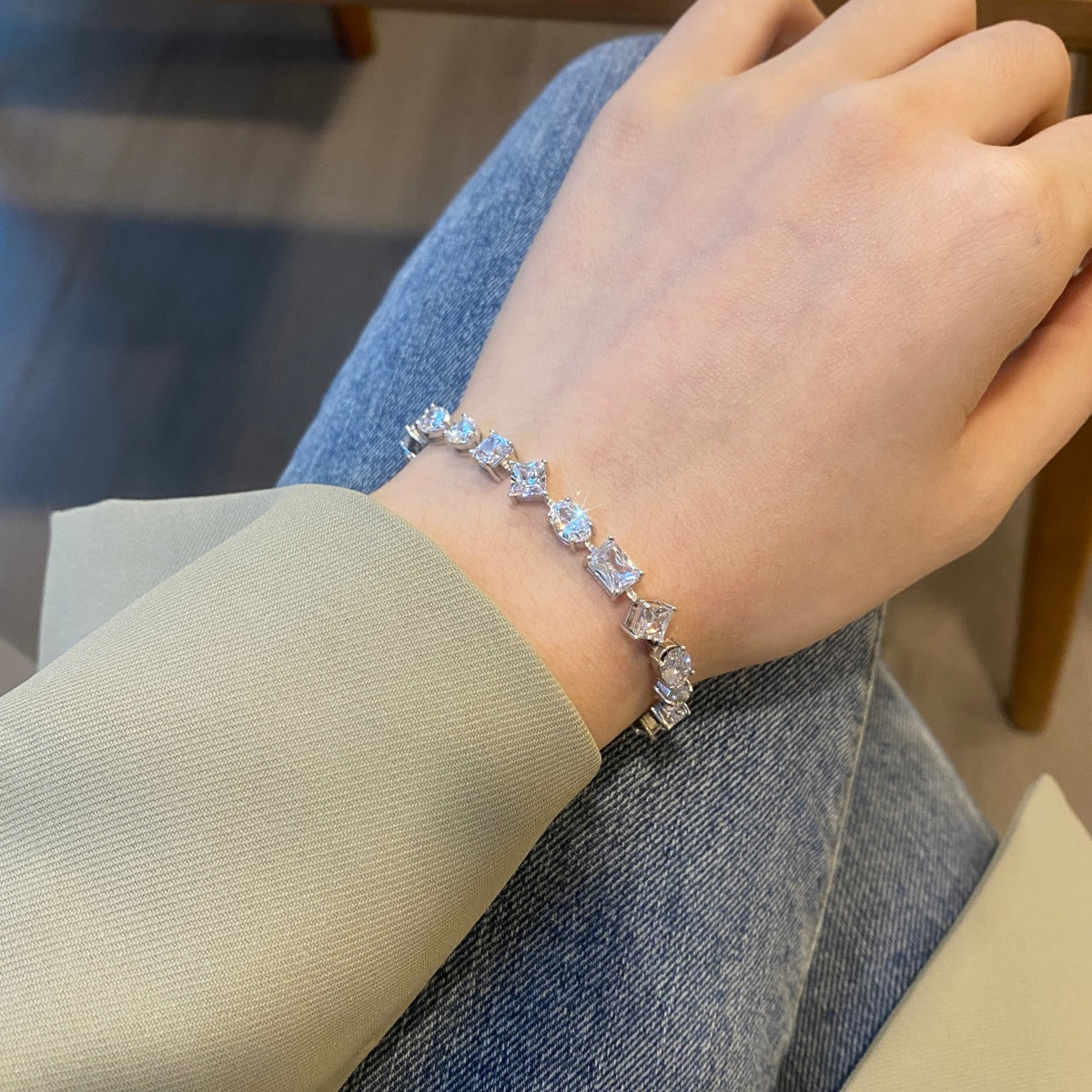 [Amore]Unique Exquisite Multi Cut Daily Bracelet
