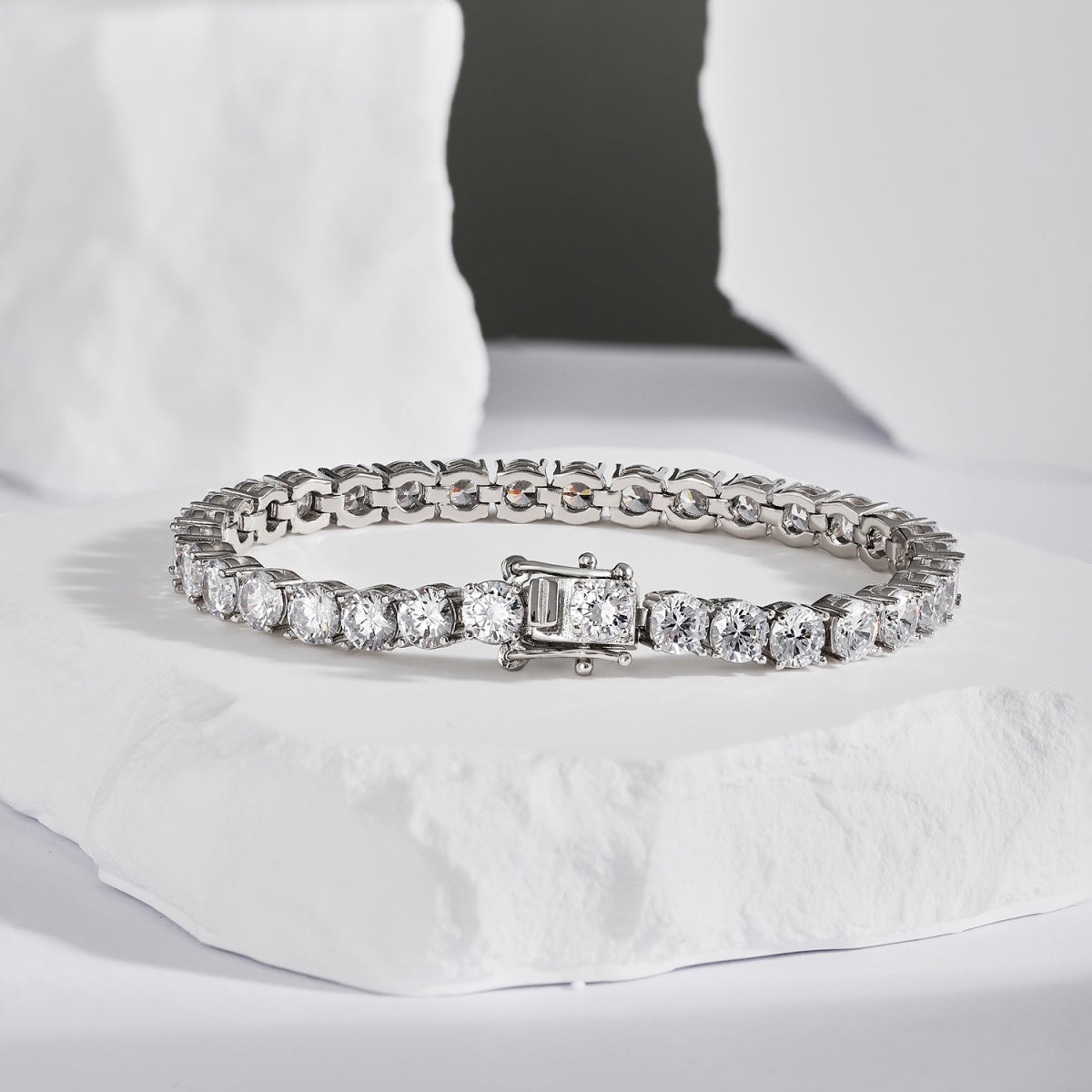 [Amore]Ornate Sparkling Round Cut Wedding Bracelet