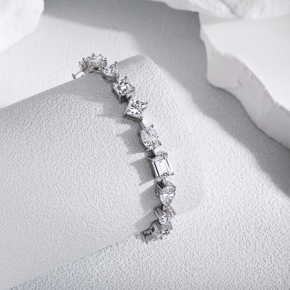 [Amore]Unique Exquisite Multi Cut Daily Bracelet