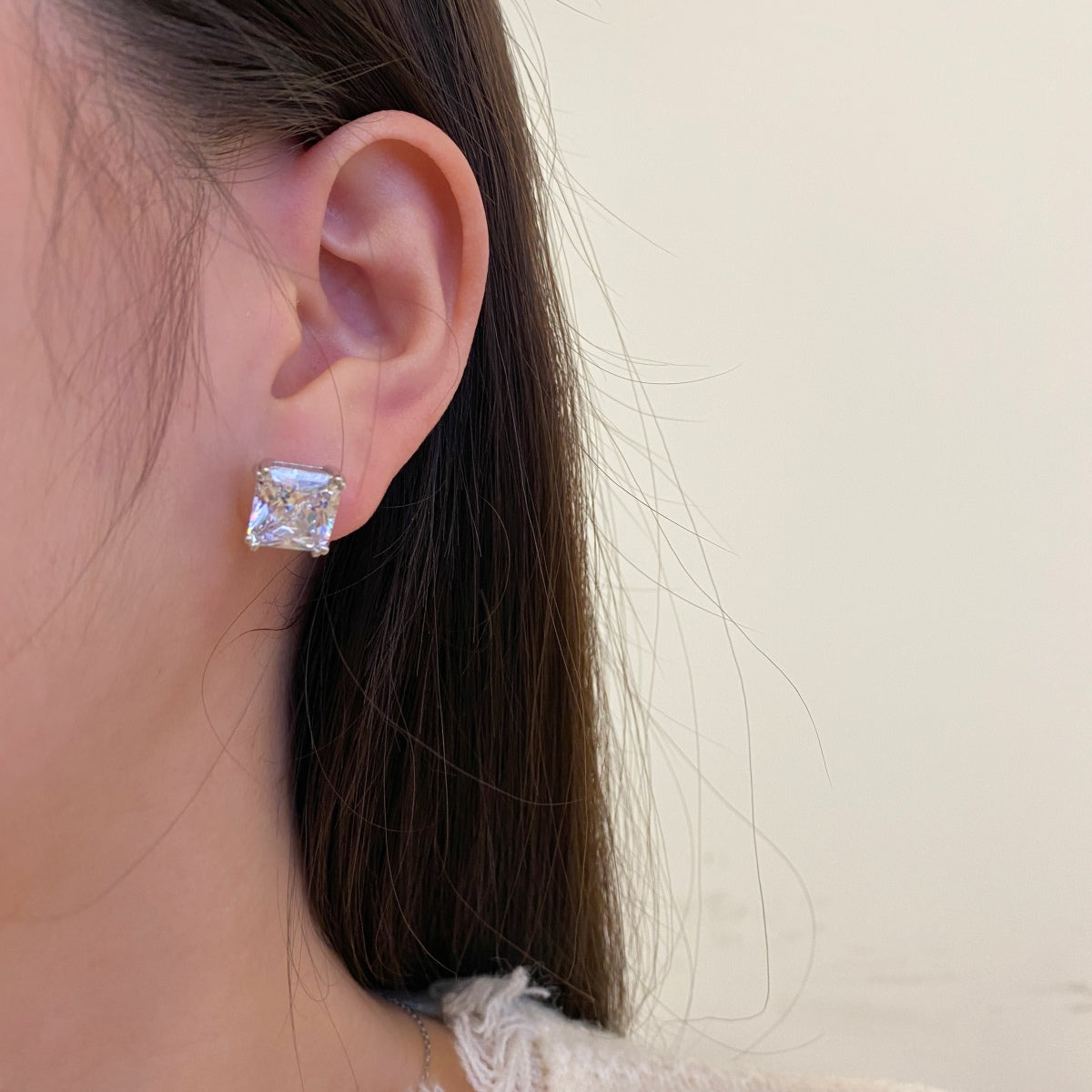 [Amore]Delicate Square Shape Earrings