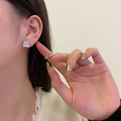 [Amore]Delicate Square Shape Earrings