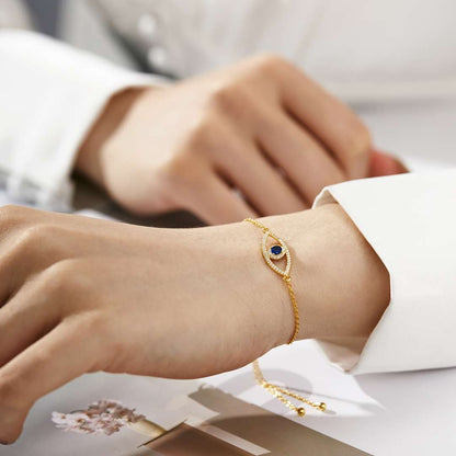 [Amore]Devil's Eye Hollow Design Bracelet