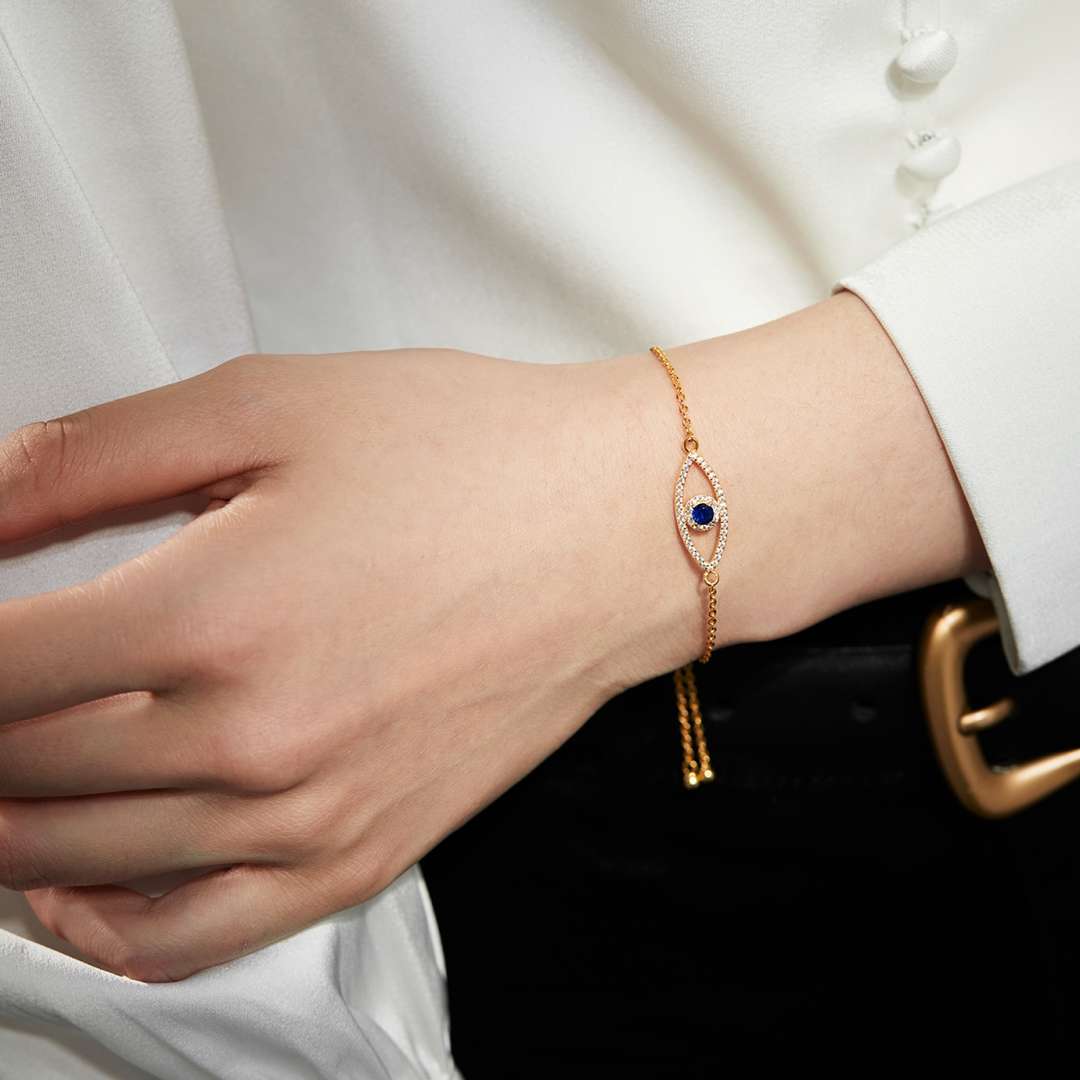 [Amore]Devil's Eye Hollow Design Bracelet