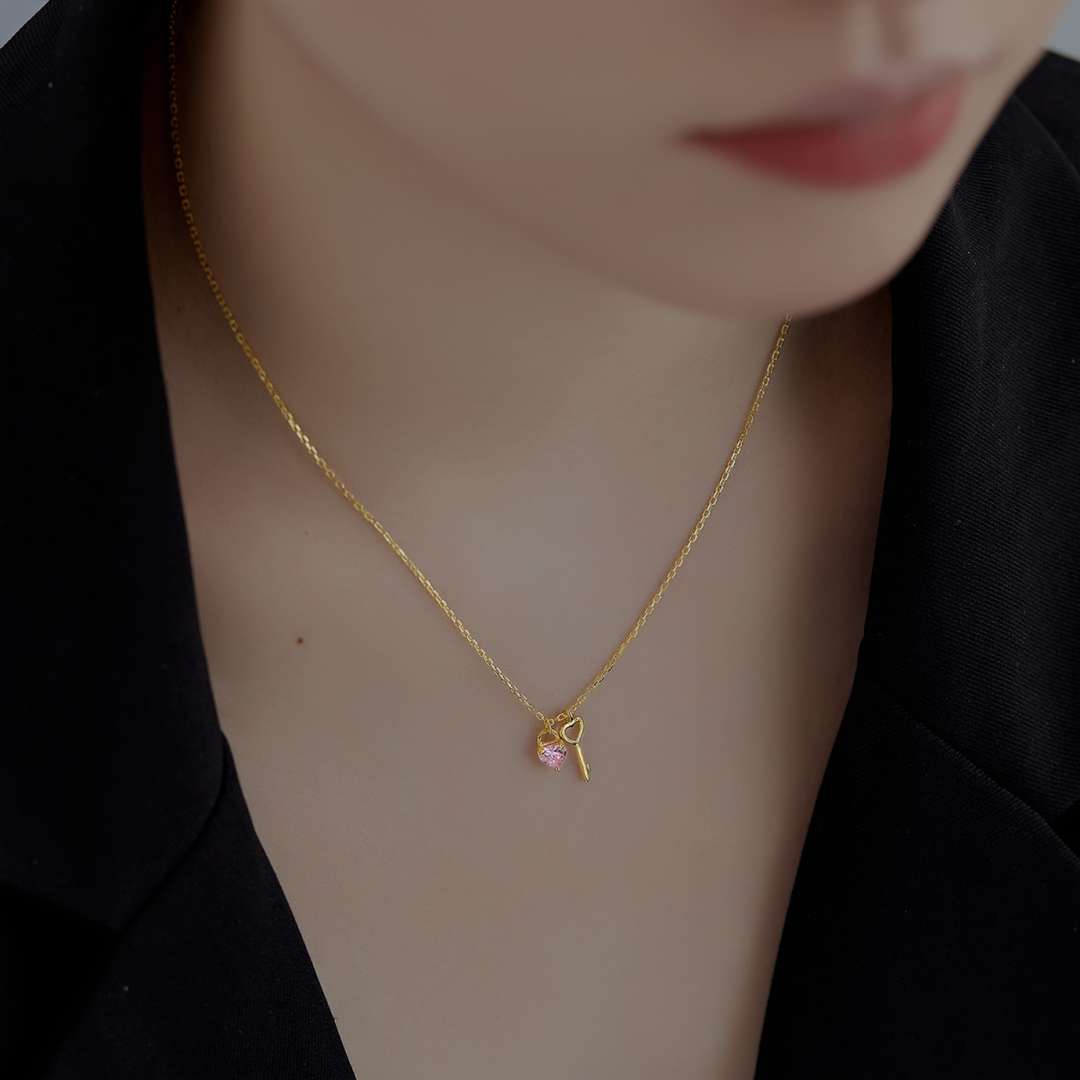 [Amore]Unique Heart Shape Key Pendent Necklace