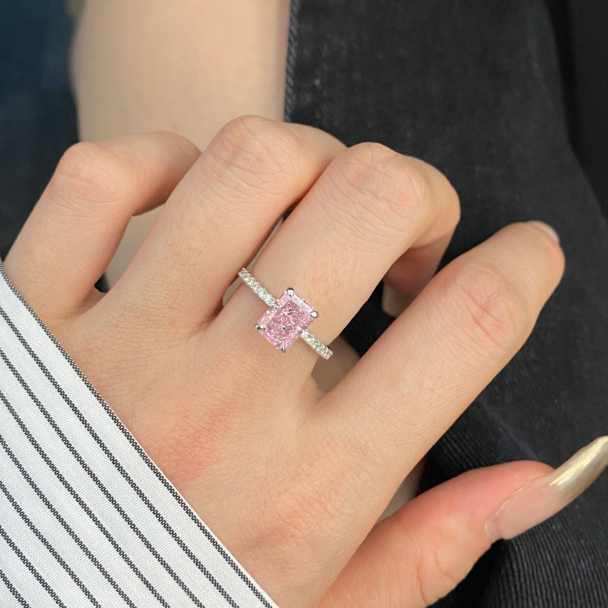 [Amore]2.0 Carat Dazzling Sparkling Radiant Cut Party Ring