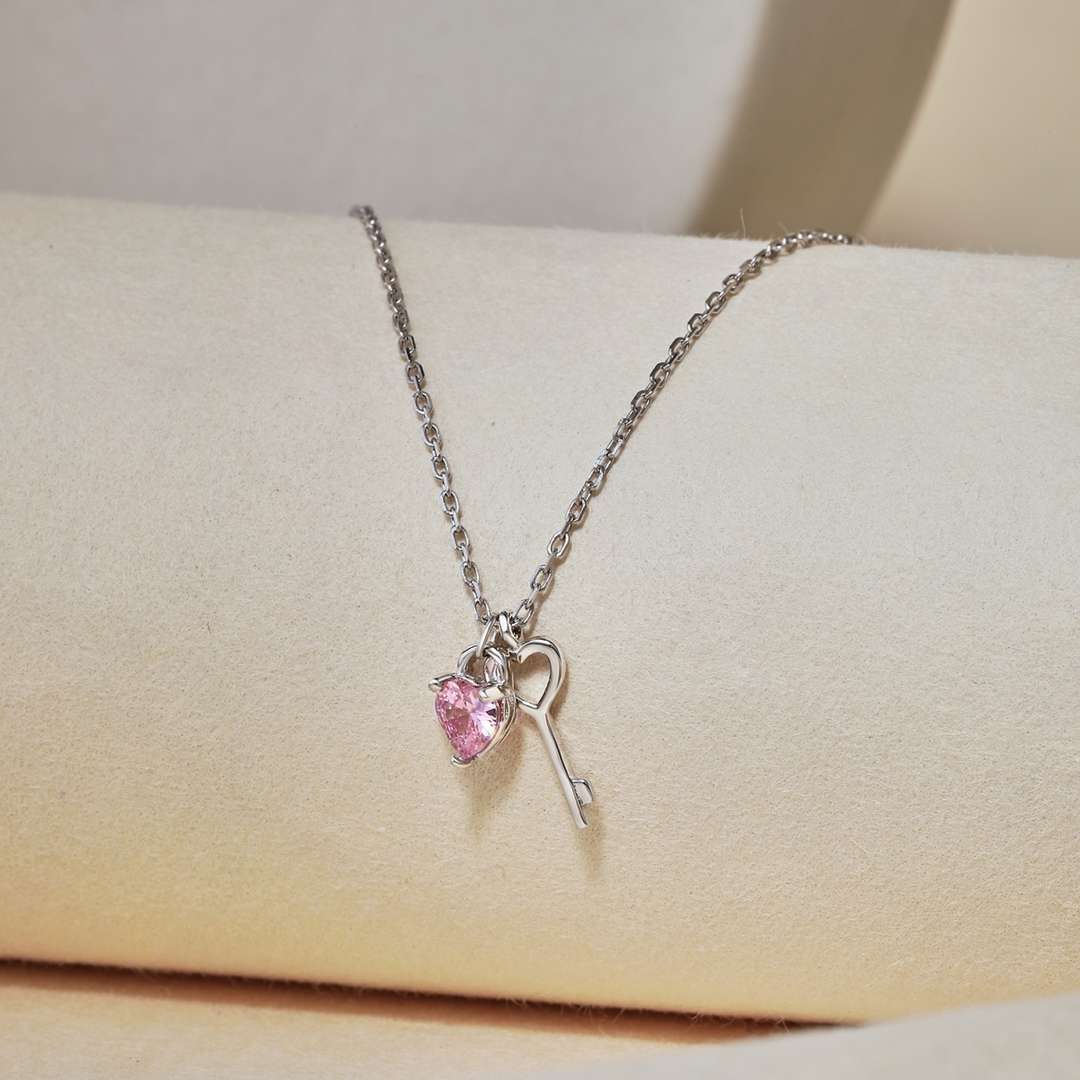 [Amore]Unique Heart Shape Key Pendent Necklace