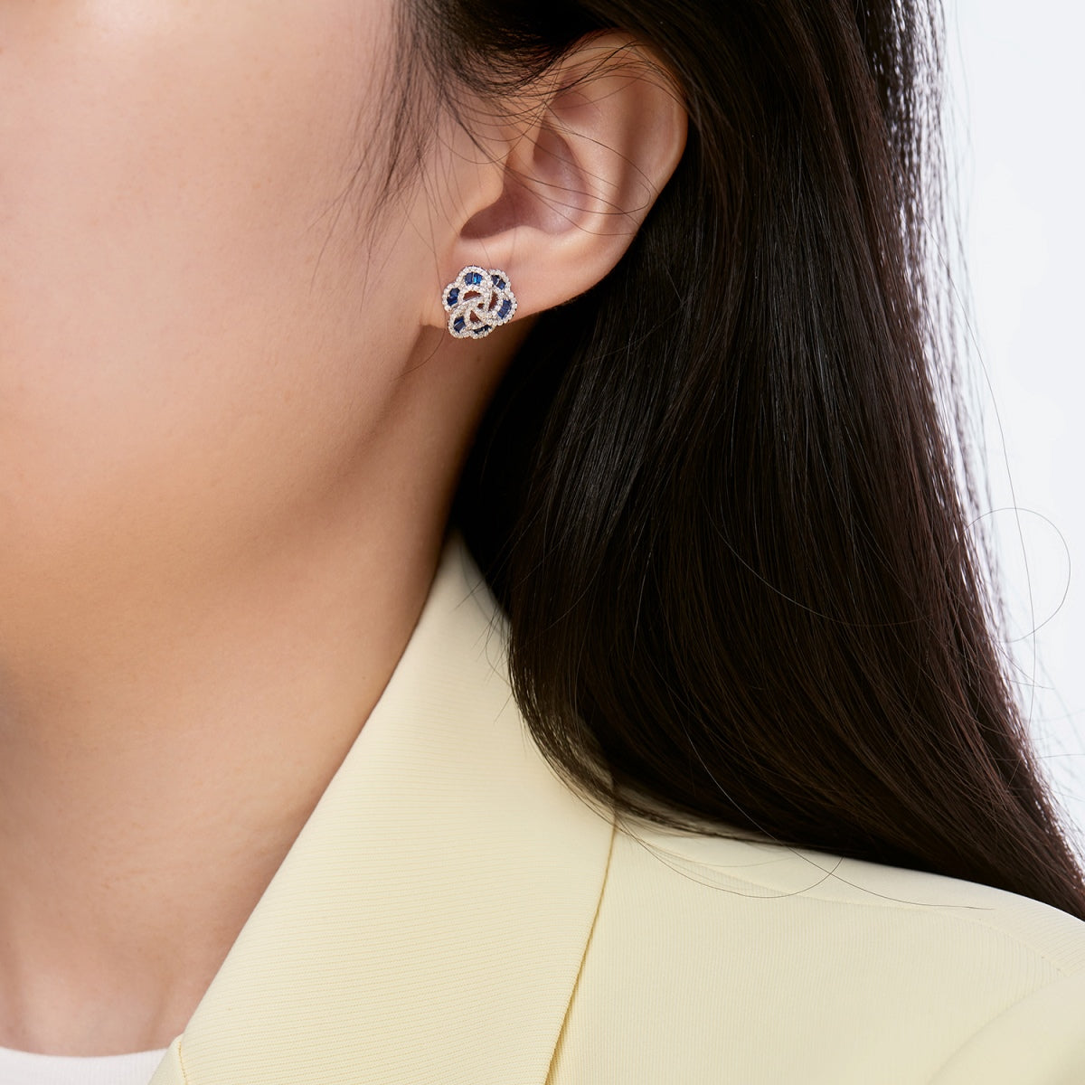 [Amore]Exquisite Flower Shape Daily Earrings