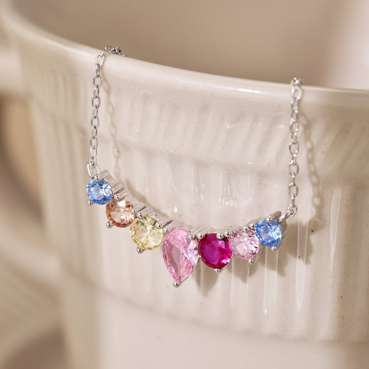 [Amore]Dainty Colorful Heart Necklace