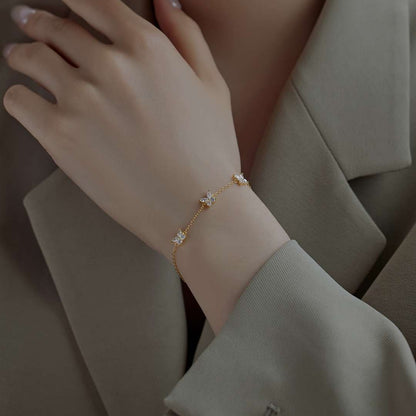 [Amore]Radiant Butterfly Shape Necklace