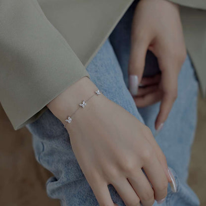 [Amore]Radiant Butterfly Shape Necklace