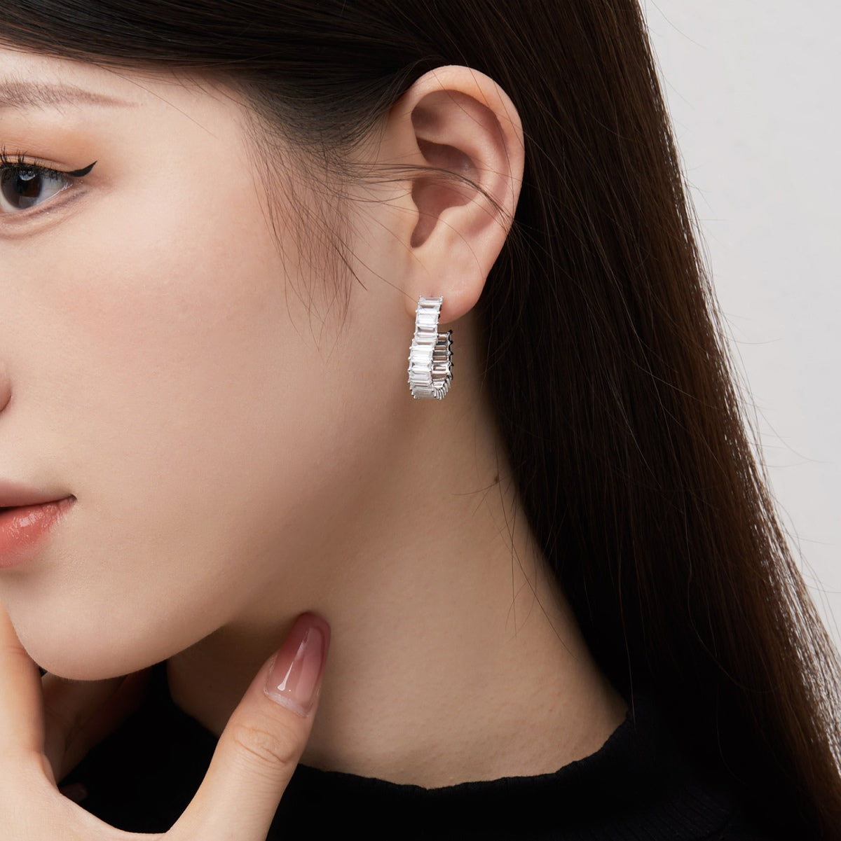 [Amore]Radiant Heart Cutout Earrings