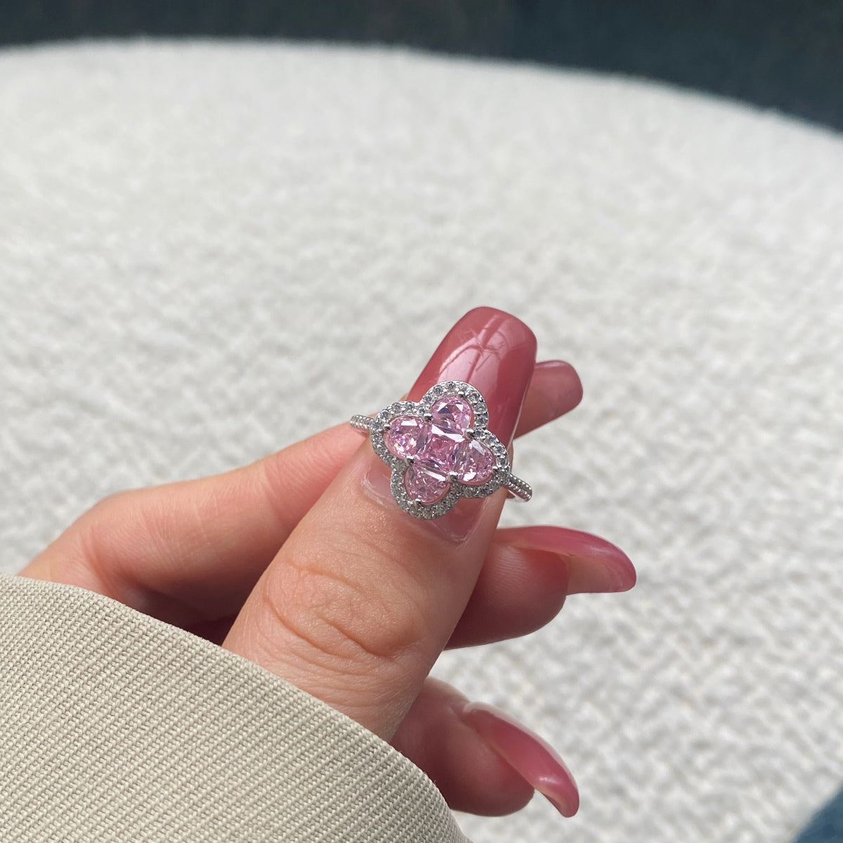 [Amore]Luxurious Eternity Flower Shape Banquet Ring
