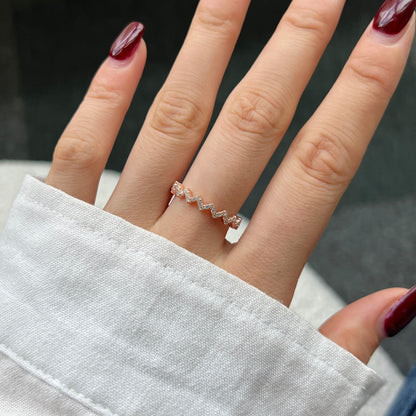 [Amore]Delicate Enchanting Wave Shape Daily Ring