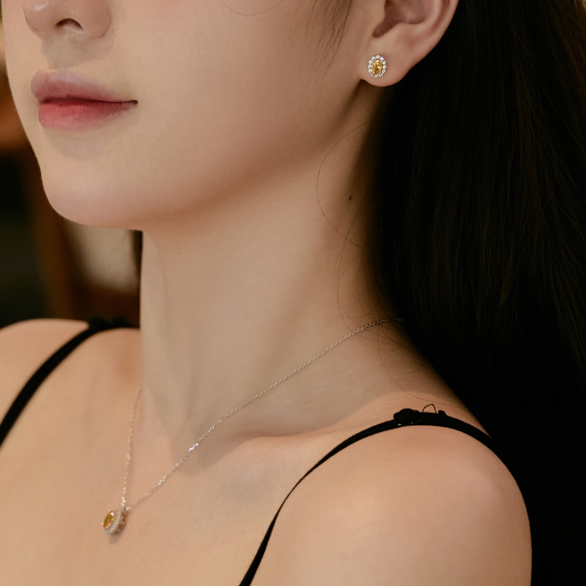 [Amore]Delicate Unique Oval Cut Daily Earrings