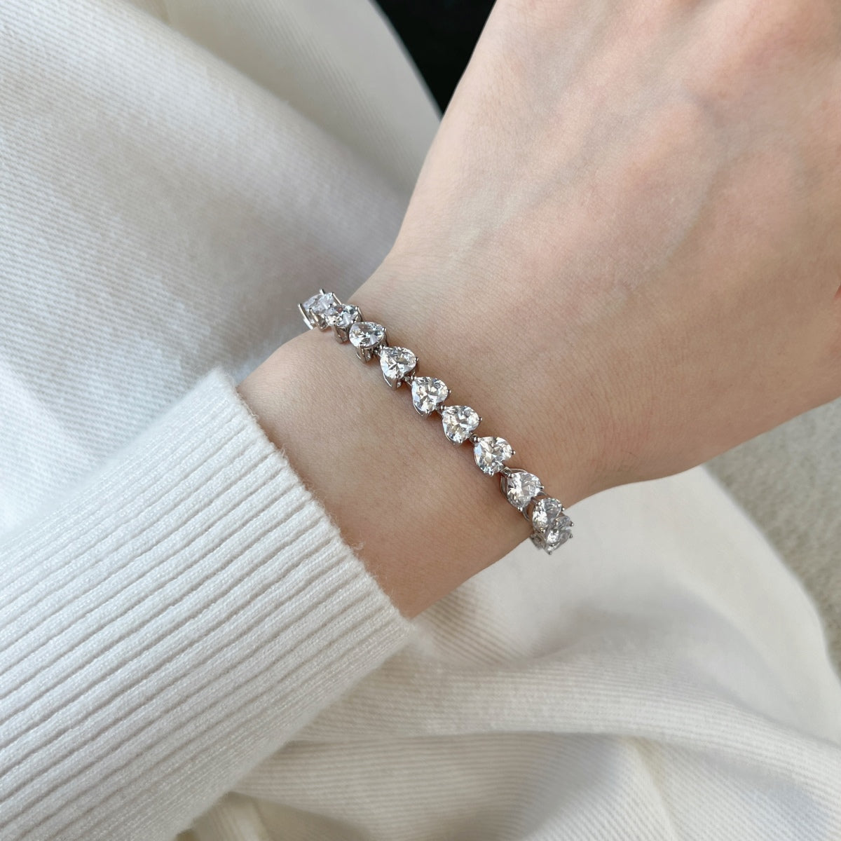 [Amore]0.75 Carat Elegant Romantic Heart Shape Lover Bracelet