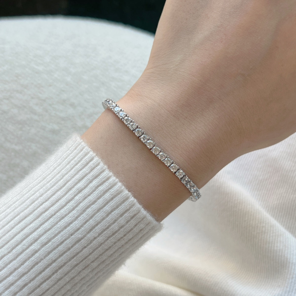 [Amore]Dainty Charming Round Cut Tennis Bracelet
