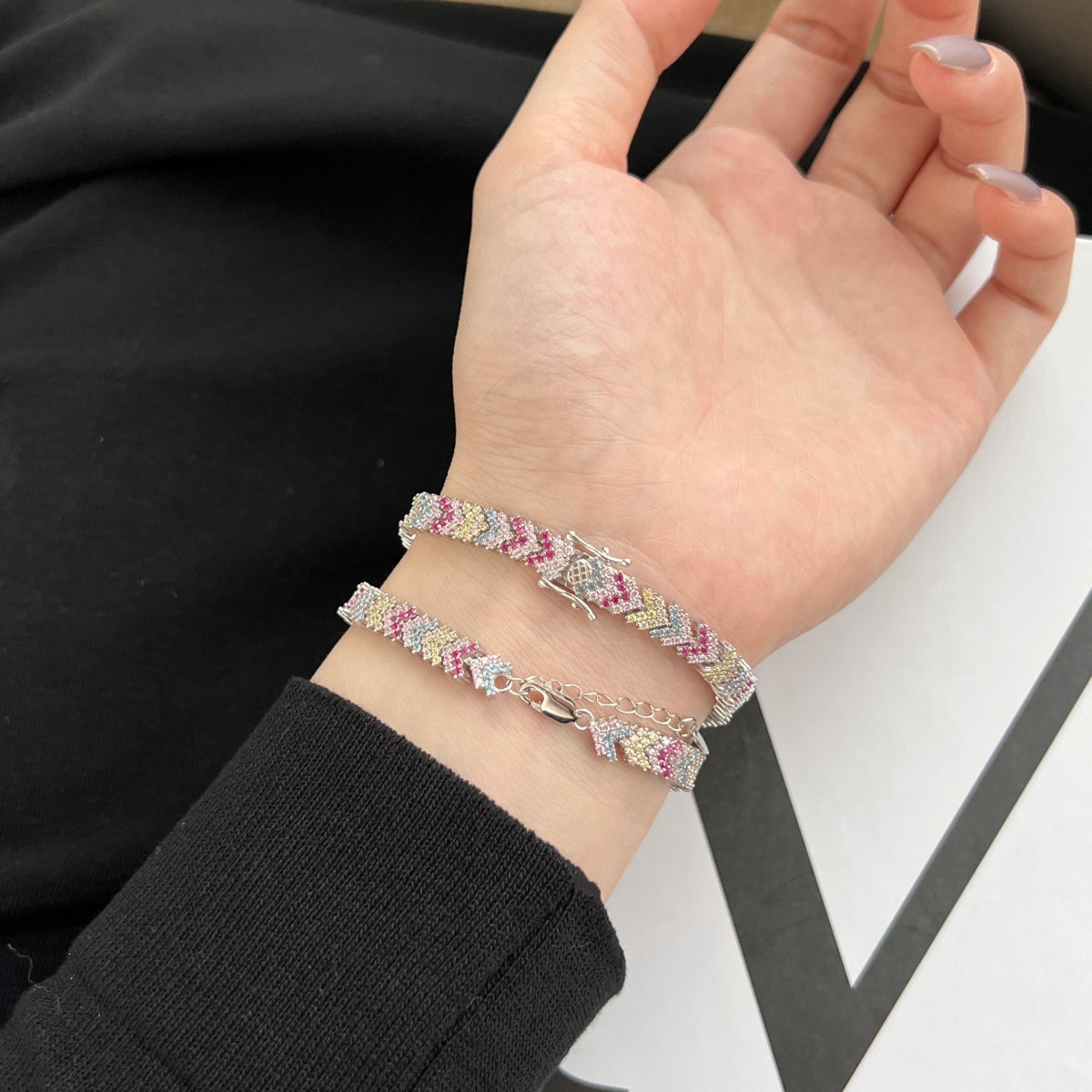 [Amore]Ornate Sparkling Round Cut Party Bracelet