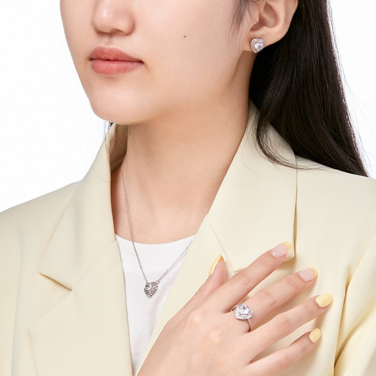 [Amore]Delicate Ebullient Heart Shape Wedding Ring