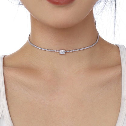 [Amore]2.0 carat Ornate Emerald Cut Necklace