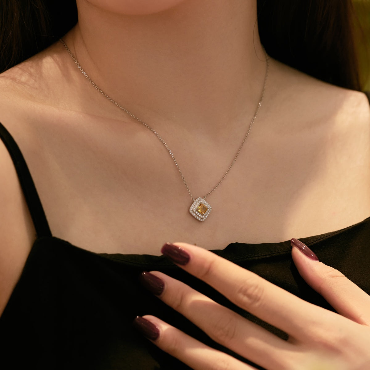 [Amore]Sparkling Asscher Cut Necklace