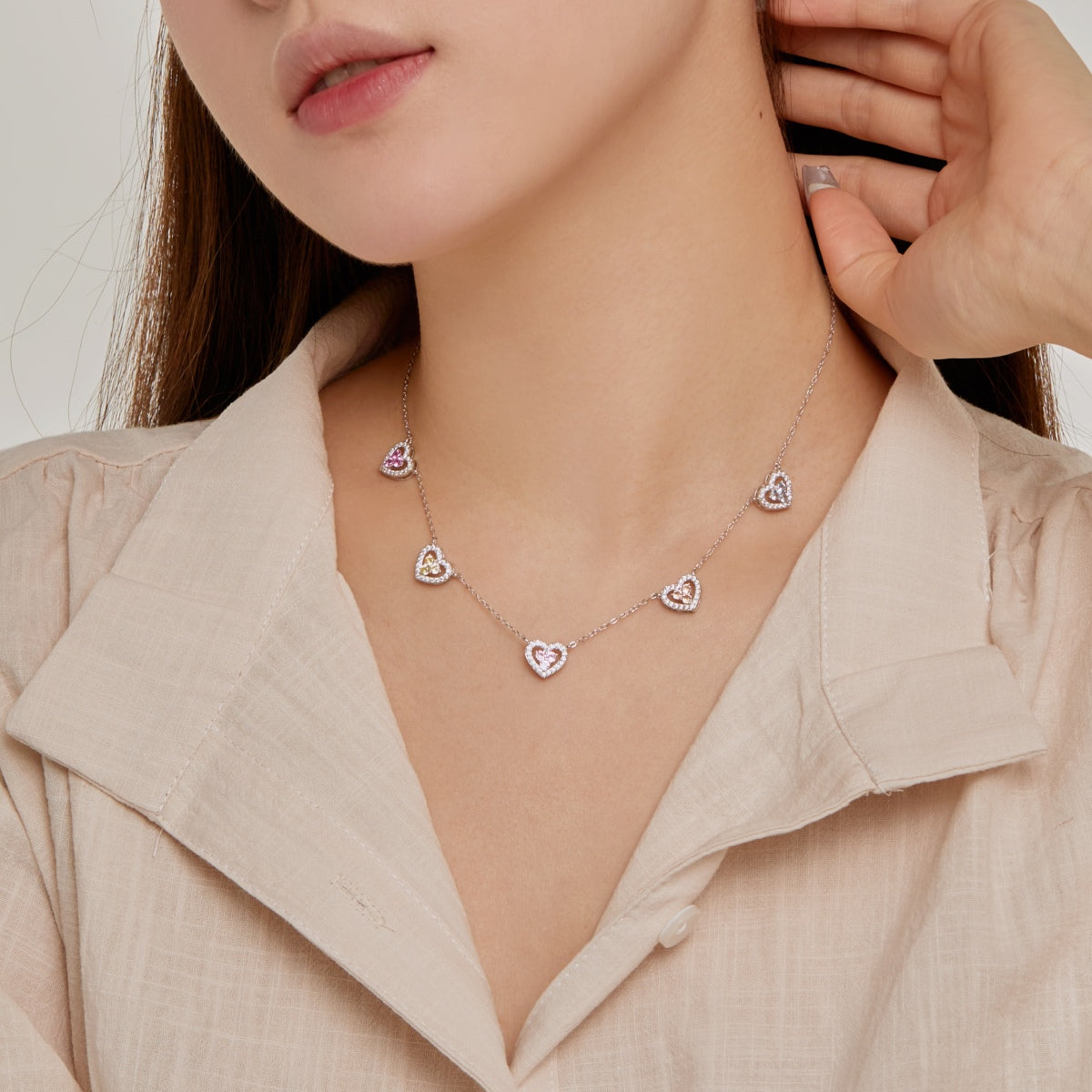 [Amore]Sparkling Five Heart Necklace