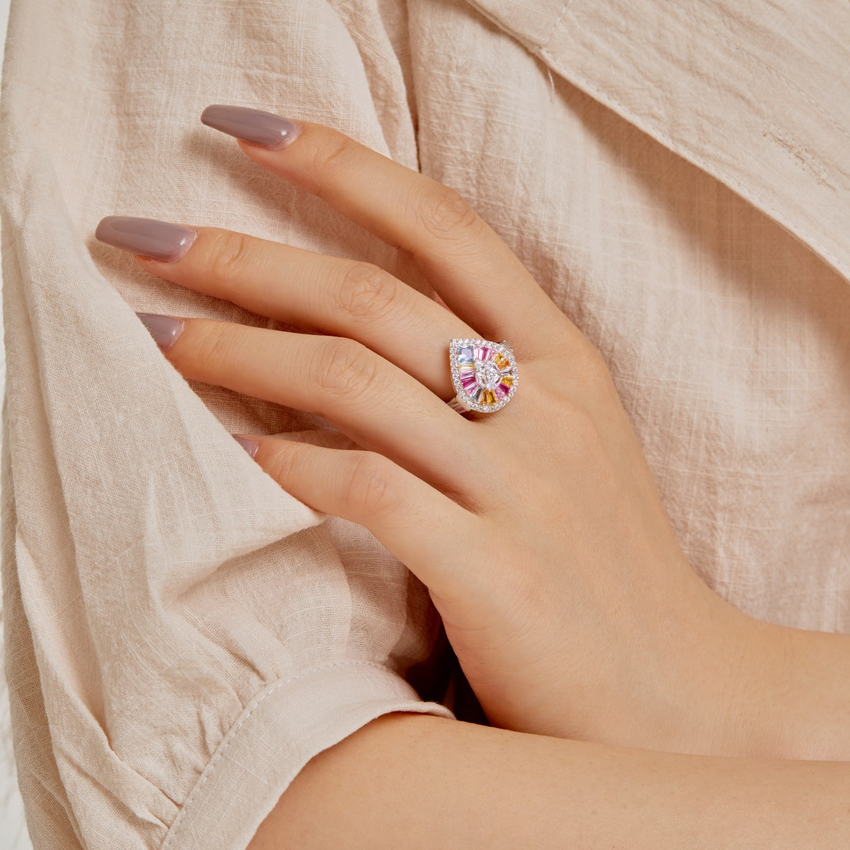 [Amore]Elegant Colorful Water Drop Shape Banquet Ring