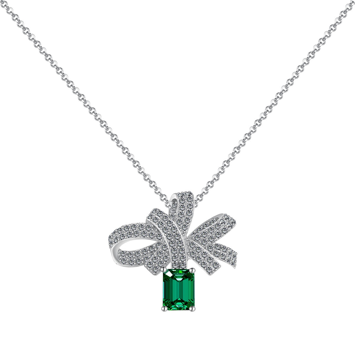 [Amore]Luxurious Flower Shape Emerald Cut Necklace