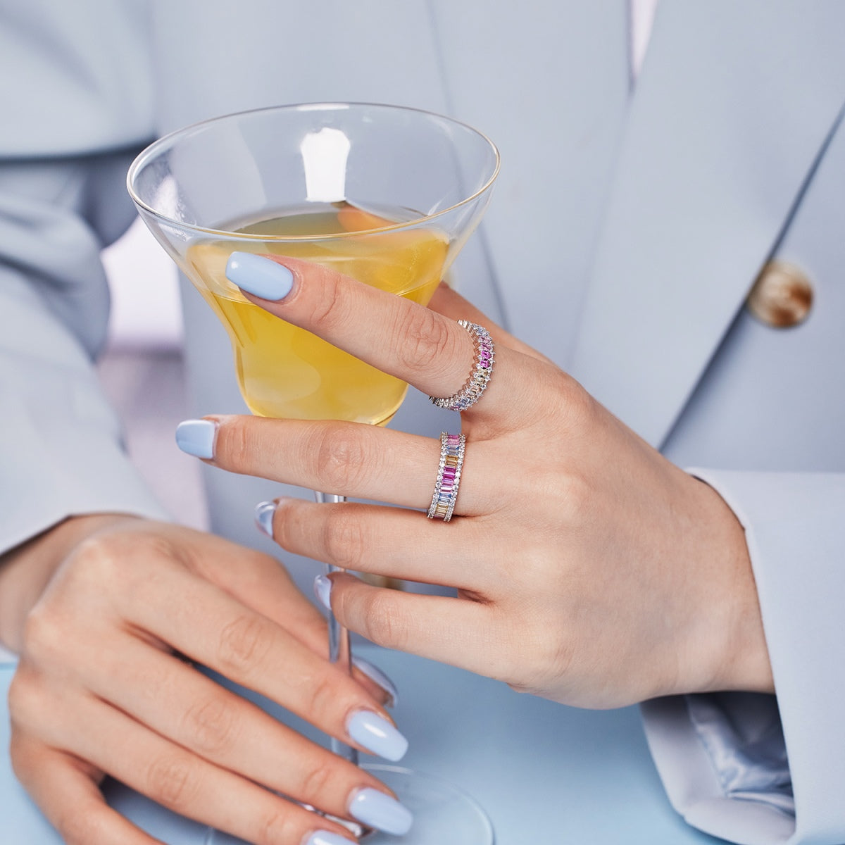 [Amore]Splashy Ornate Emerald Cut Cocktail Ring