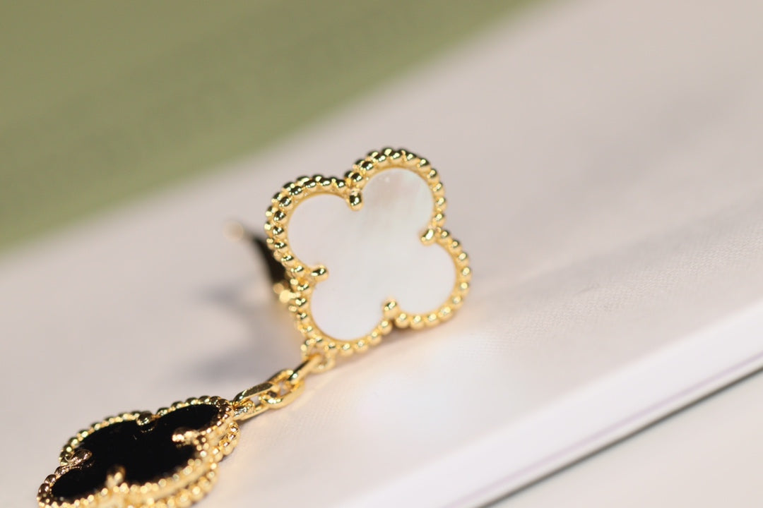 [Amore]CLOVER EARRINGS GOLD ONYX MOP 3 MOTIF