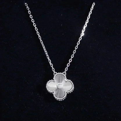 [Amore]CLOVER  15MM DIAMOND LASER NECKLACE SILVER