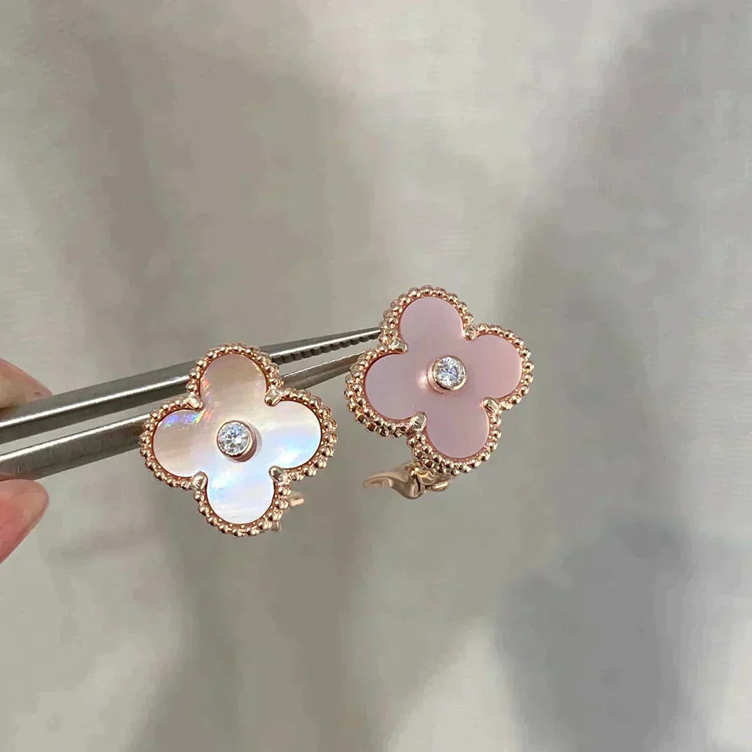 [Amore]CLOVER MEDIUM 1 MOTIFS  PINK MOP DIAMOND EARRINGS
