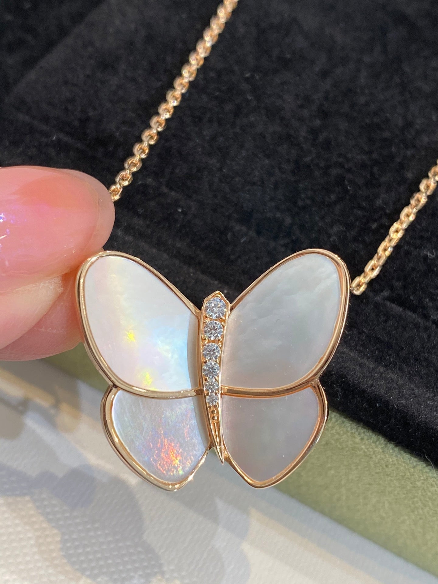 [Amore]BUTTERFLY GOLD MOP DIAMOND NECKLACE