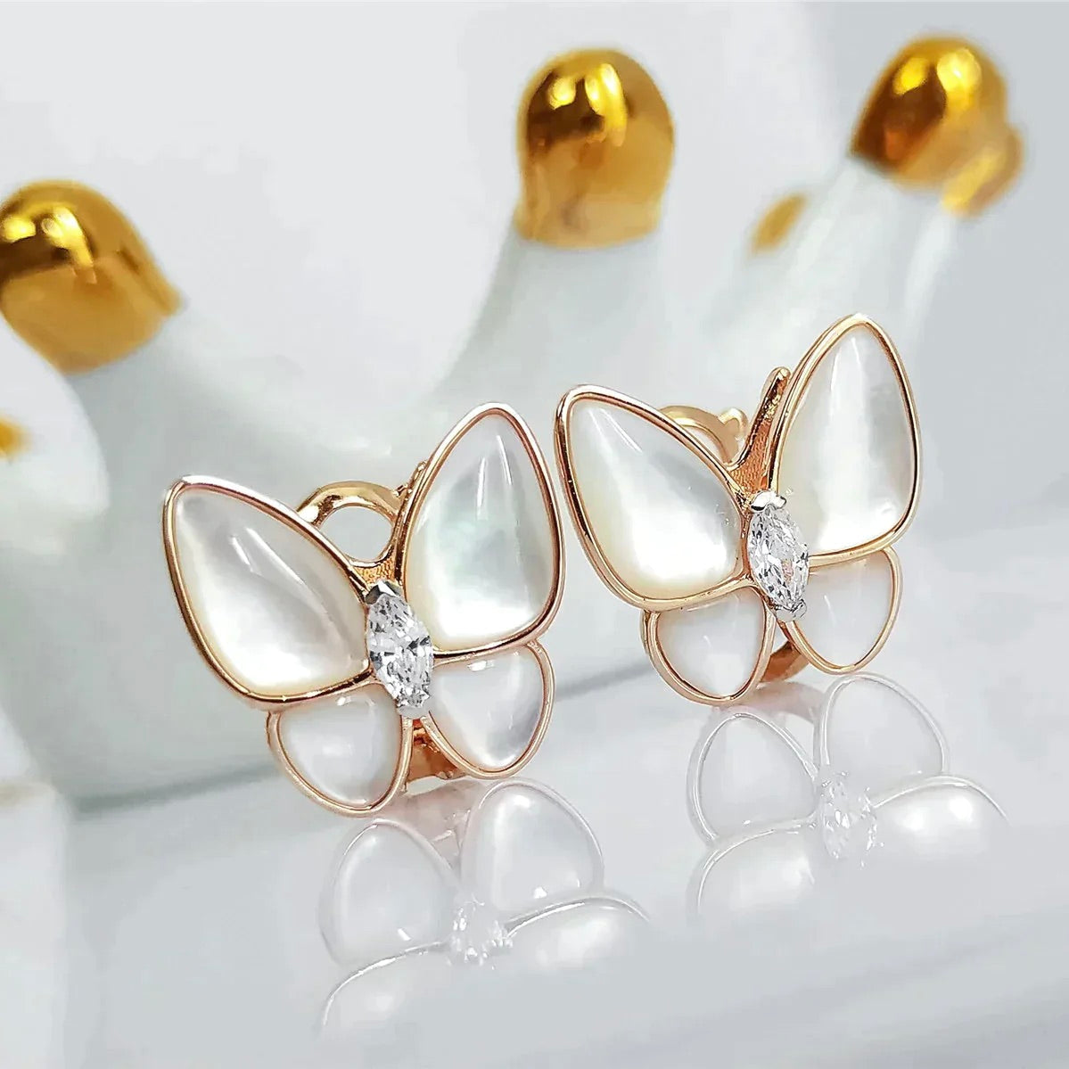 [Amore]BUTTERFLY MOP DIAMOND EARRINGS