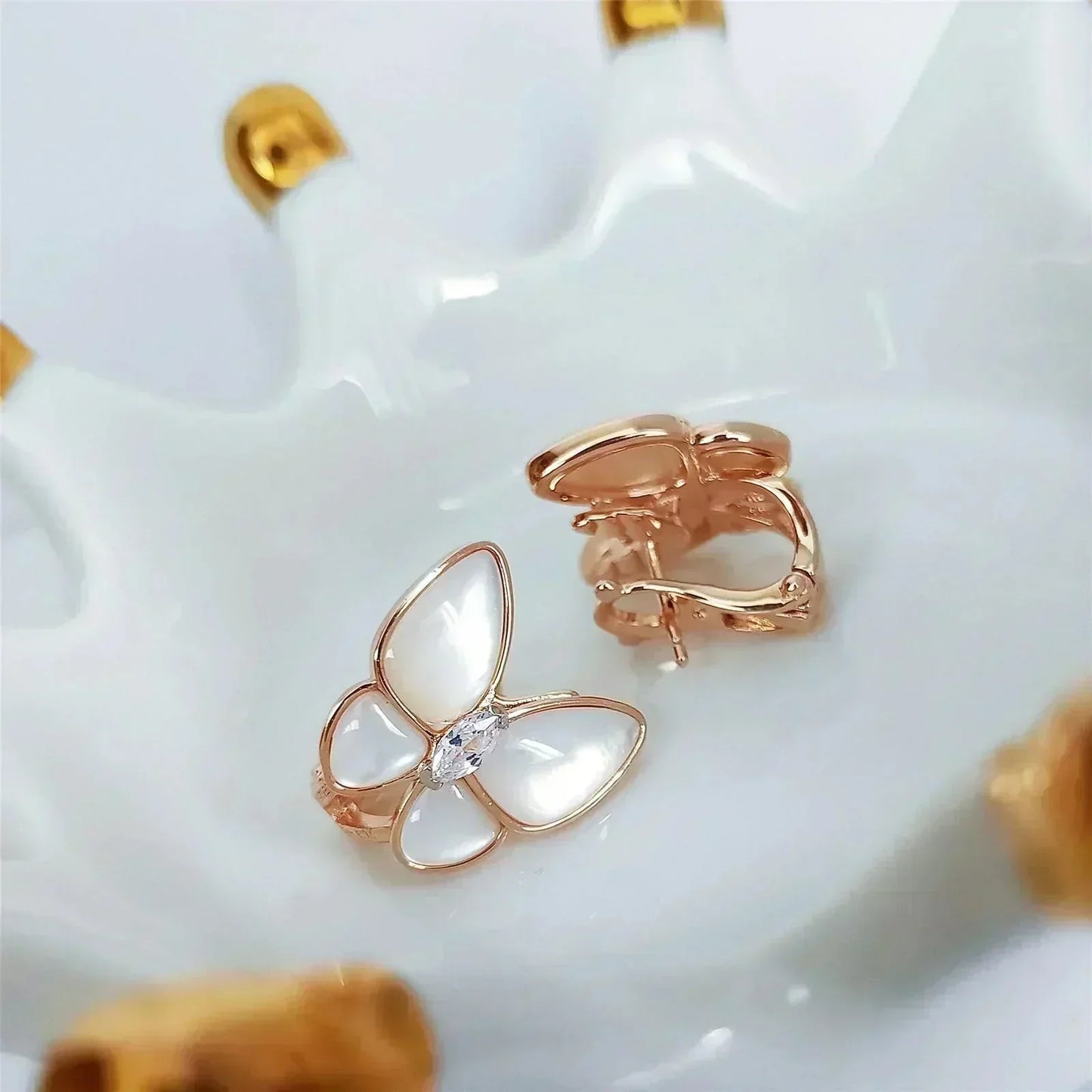 [Amore]BUTTERFLY MOP DIAMOND EARRINGS