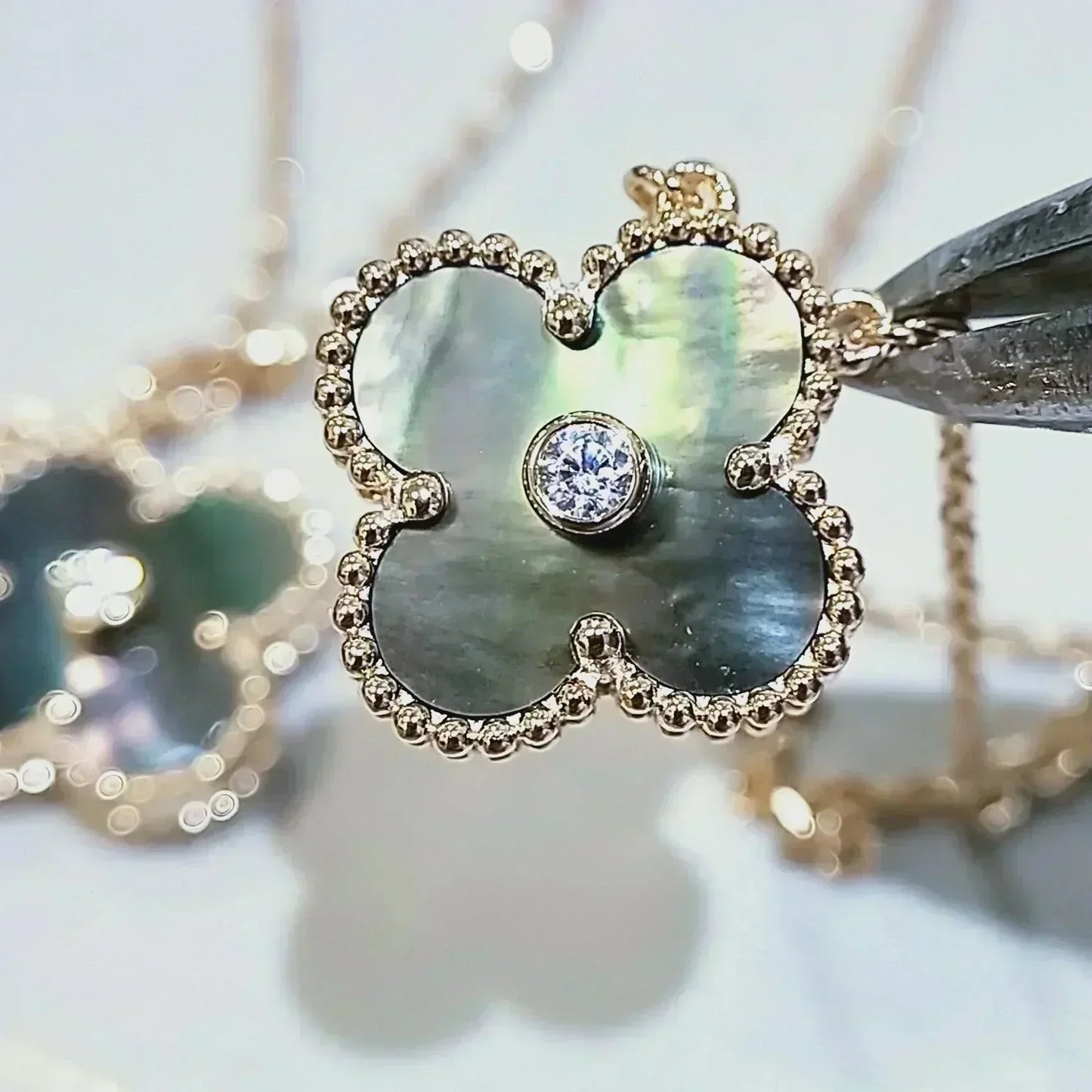 [Amore]CLOVER 15MM DIAMOND AND MOTHER-OF-GREY NECKLACE