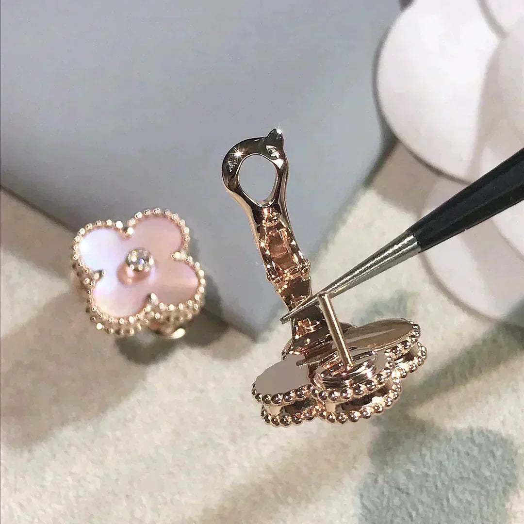[Amore]CLOVER MEDIUM 1 MOTIFS  PINK MOP DIAMOND EARRINGS