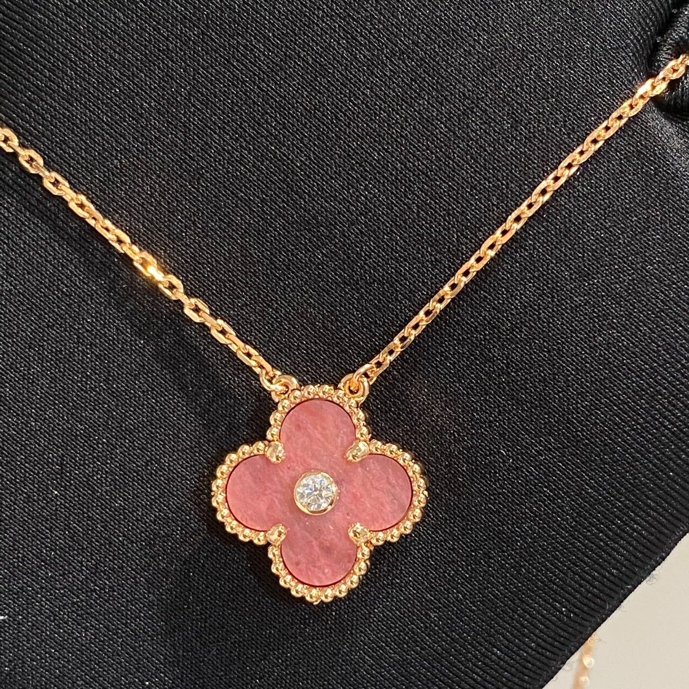 [Amore]CLOVER 15MM DIAMOND RHODONITE NECKLACE