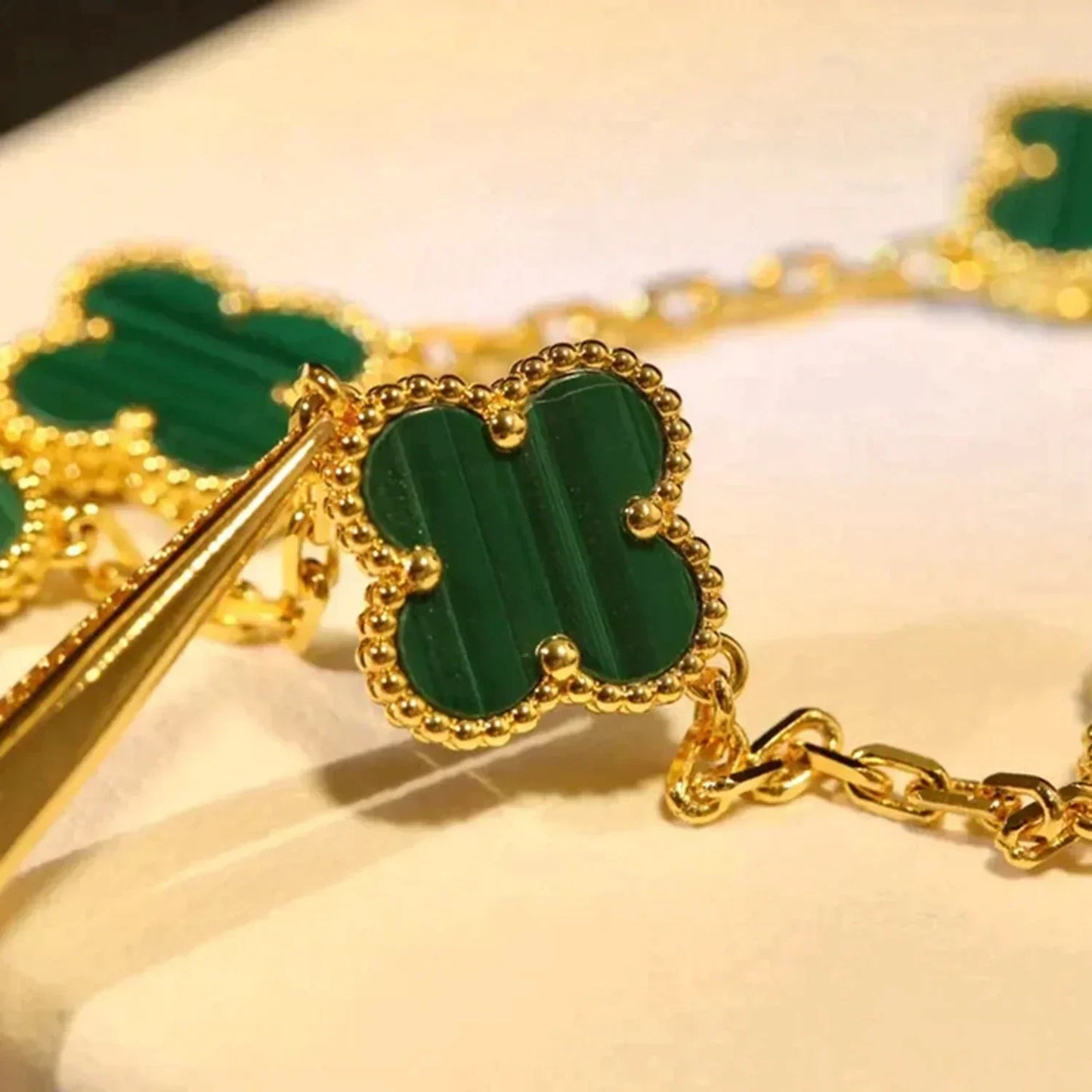 [Amore] CLOVER 5 MOTIF MALACHITE BRACELET COLLECTION