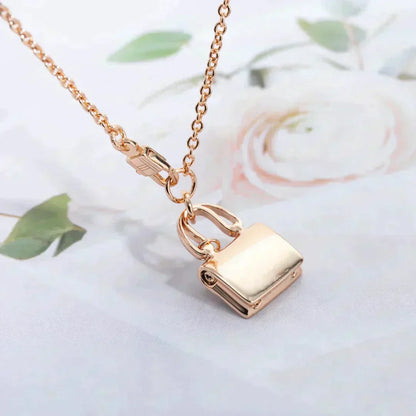 [Amore]AMULETTE PEDANT ROSE GOLD NECKLACE