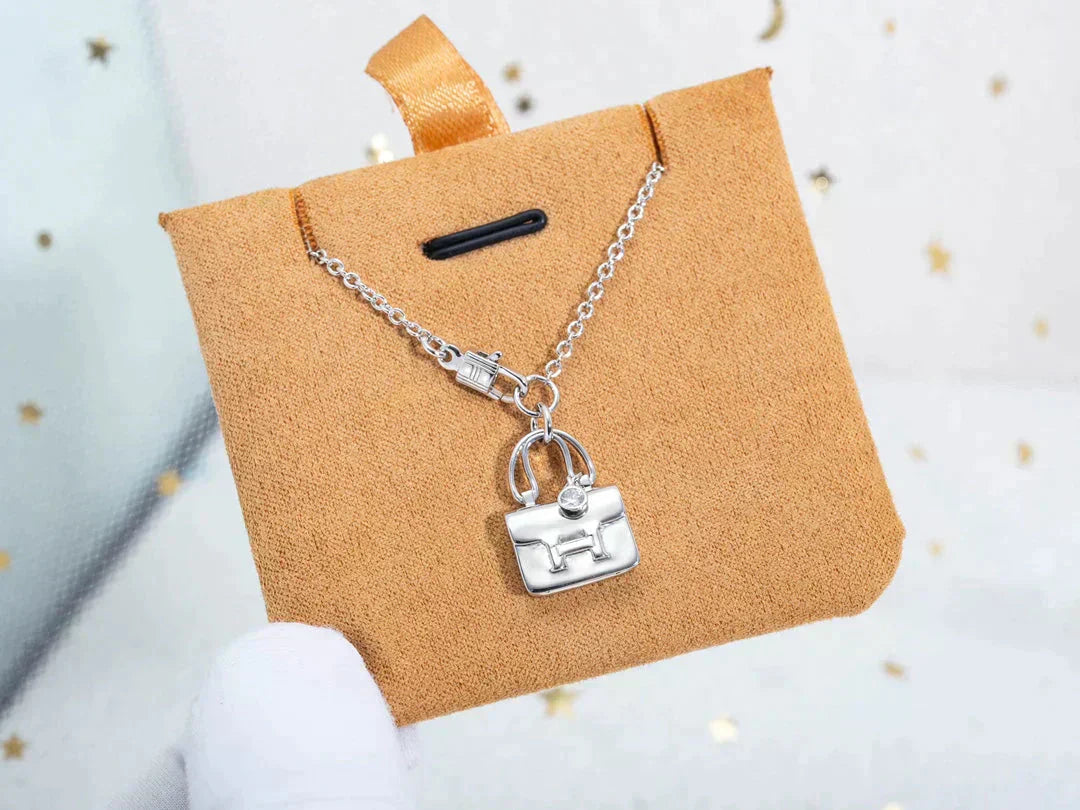 [Amore]AMULETTE PEDANT SILVER NECKLACE
