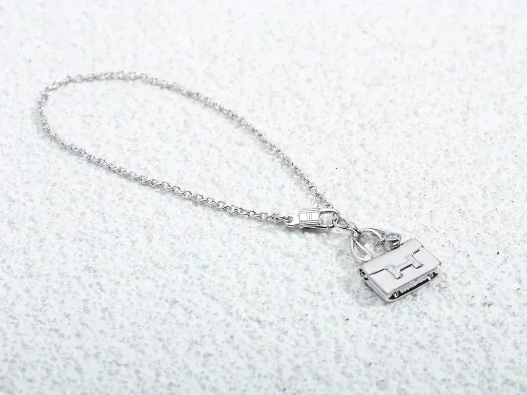 [Amore]AMULETTE PEDANT SILVER NECKLACE