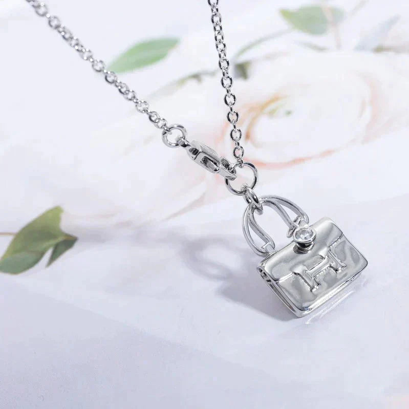 [Amore]AMULETTE PEDANT SILVER NECKLACE